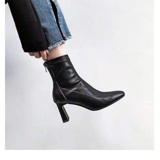 BOOTS DA MỀM KHOÁ SAU | Đen, nâu