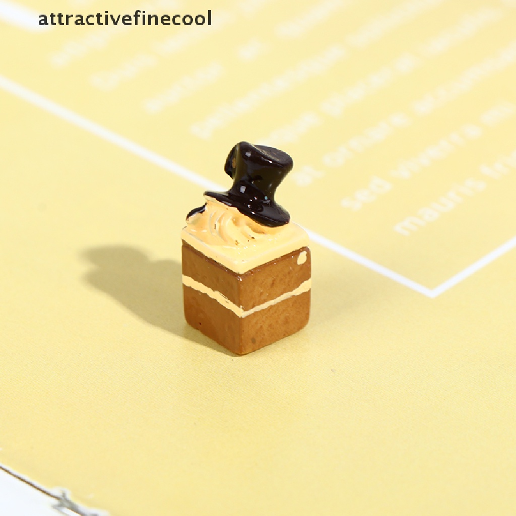 Set 8 Bánh Kem + 1 / 12 Trang Trí Nhà Búp Bê