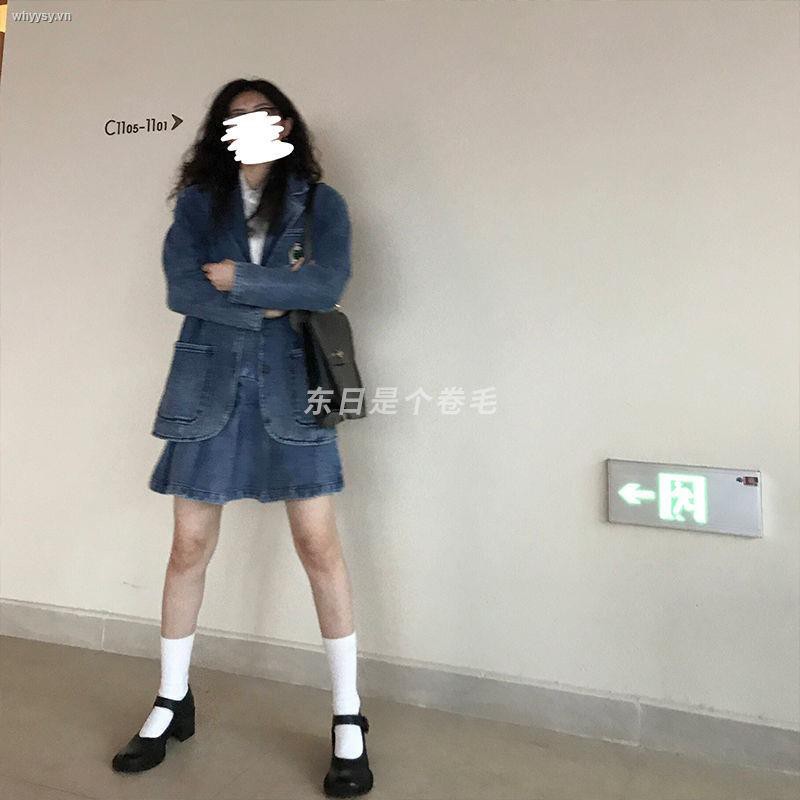 Set Áo Khoác Denim + Chân Váy Xếp Ly Mỏng Phong Cách Retro Hong Kong Mới Cho Nữ | BigBuy360 - bigbuy360.vn