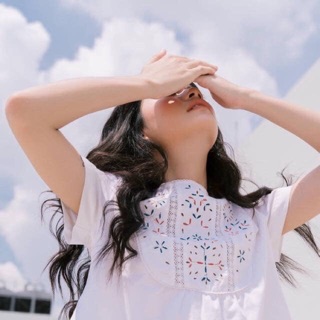 Sơ mi hoạ tiết Adore Anh anh Ngoc