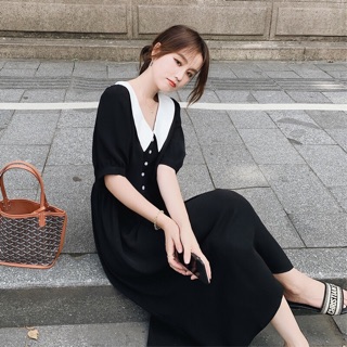 Váy đen cổ bẻ