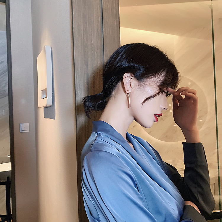 Đôi khuyên tai dài đính đá thời trang cho nữ