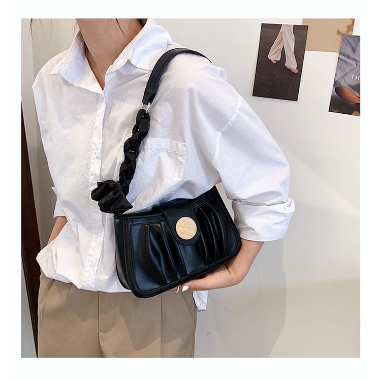 Túi xách đeo chéo nữ giá rẻ đẹp đi chơi phong cách thời trang hàn quốc dễ thương cute DC406