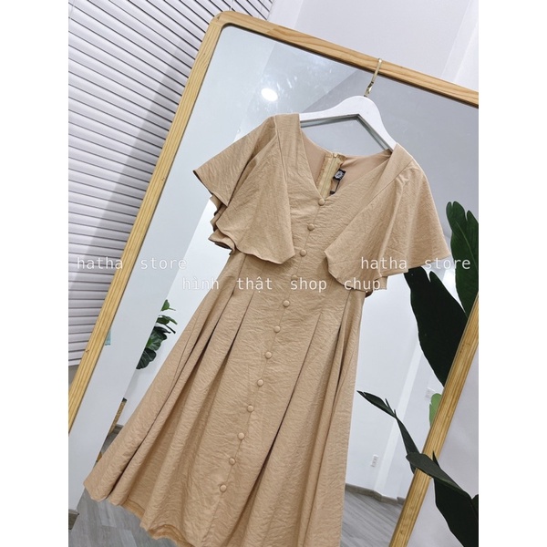 Đầm midi nâu bọc nút sang chảnh, tôn da cực Tây kèm ảnh thật