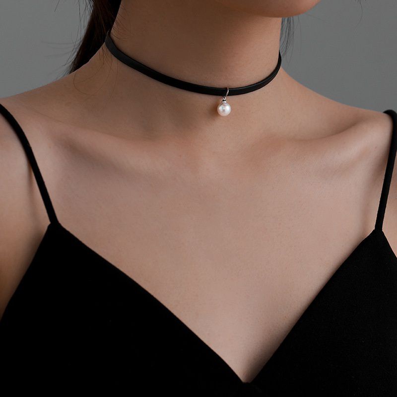 0Vòng cổ choker ngắn màu đen đính hạt châu giả phong cách harajuku hàn quốc