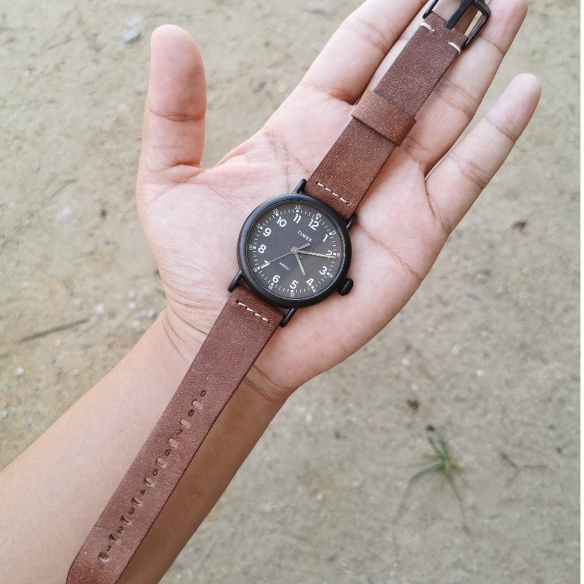 Đồng hồ Nam Timex Standard Leather Strap Watch - 40mm TW2T69300 Dây Da - Chính Hãng