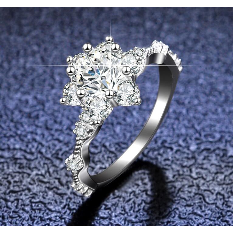 Nhẫn Mạ Bạc S925 1 Carat Moissanite Cổ Điển Sáu Móng Hình Hoa Hướng Dương Cho Nữ