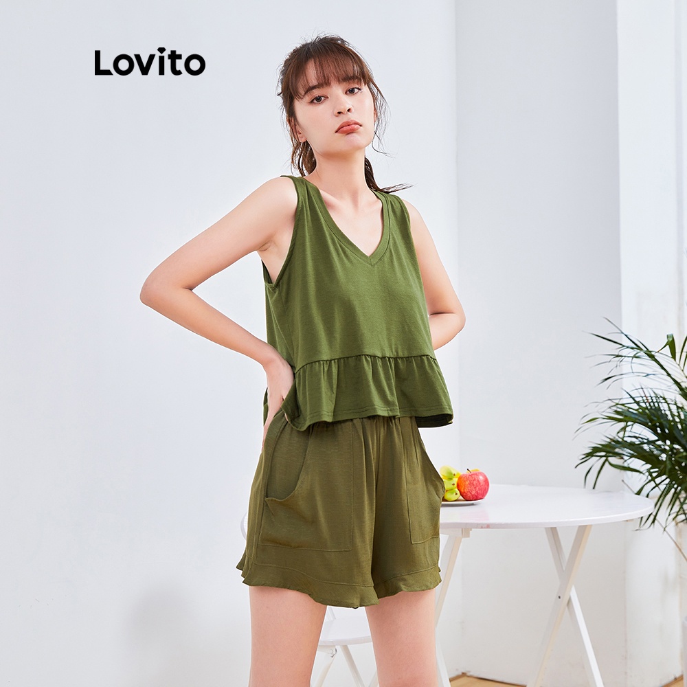 Áo Lovito màu trơn nhún bèo dáng rộng cổ chữ V thời thượng L03024 (xanh lá)