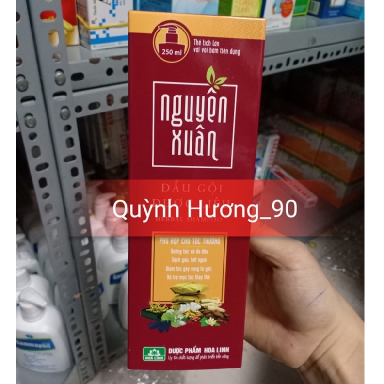 Dầu gội thảo dược NGUYÊN XUÂN chai 250ml