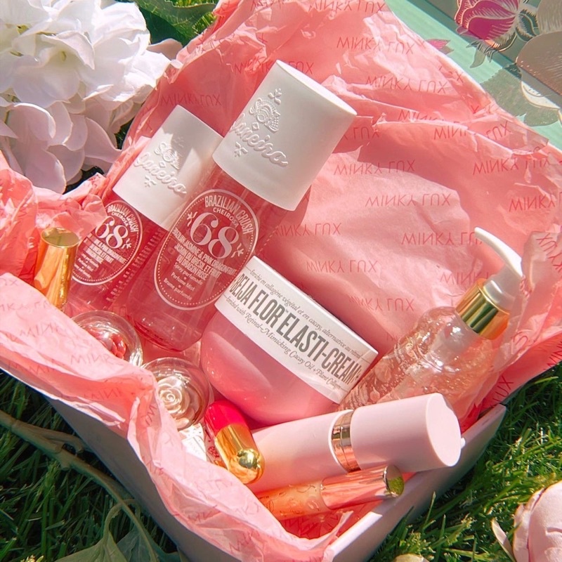 Kem dưỡng thể bổ sung retinol và collagen Sol de Janeiro Beija Flor Elasti Cream