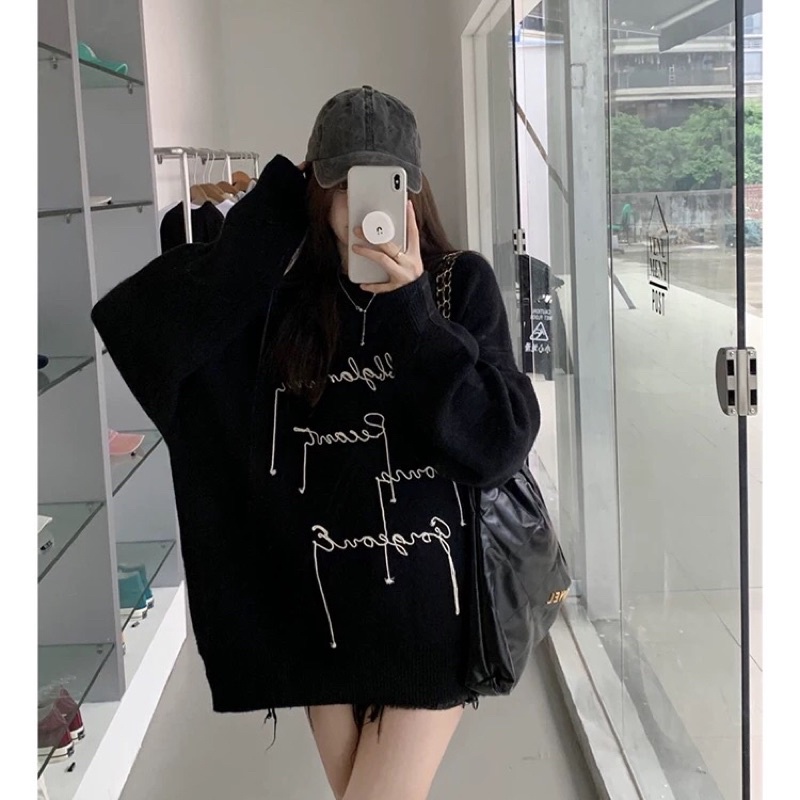 Áo len đen cổ tròn dày thiết kế chữ cá tính dáng dài♥️