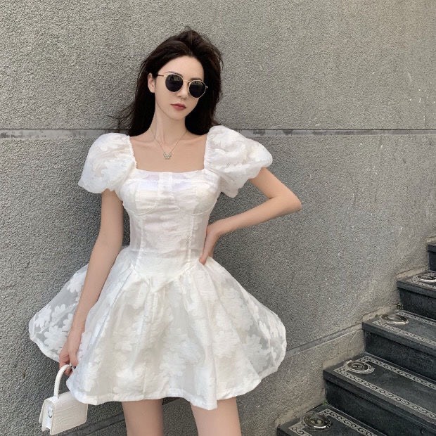 Váy hoa nữ cổ vuông tay ngắn phong cách công chúa nhẹ nhàng