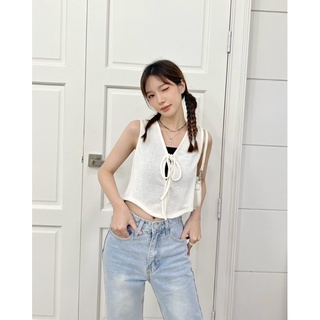 JANET STUDIO • Áo gile thắt dây Trắng