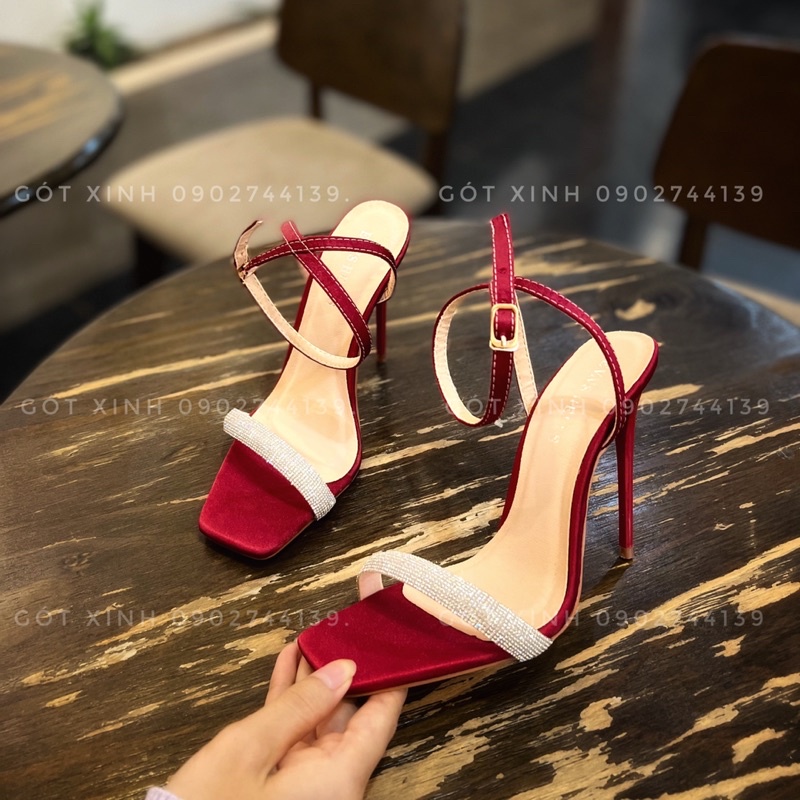 Giày cao gót sandal quoai đá cực sang