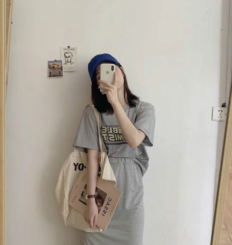 SUXI Bộ Áo Thun Ngắn Tay In Chữ + Chân Váy Trơn Màu Xinh Xắn Dành Cho Nữ