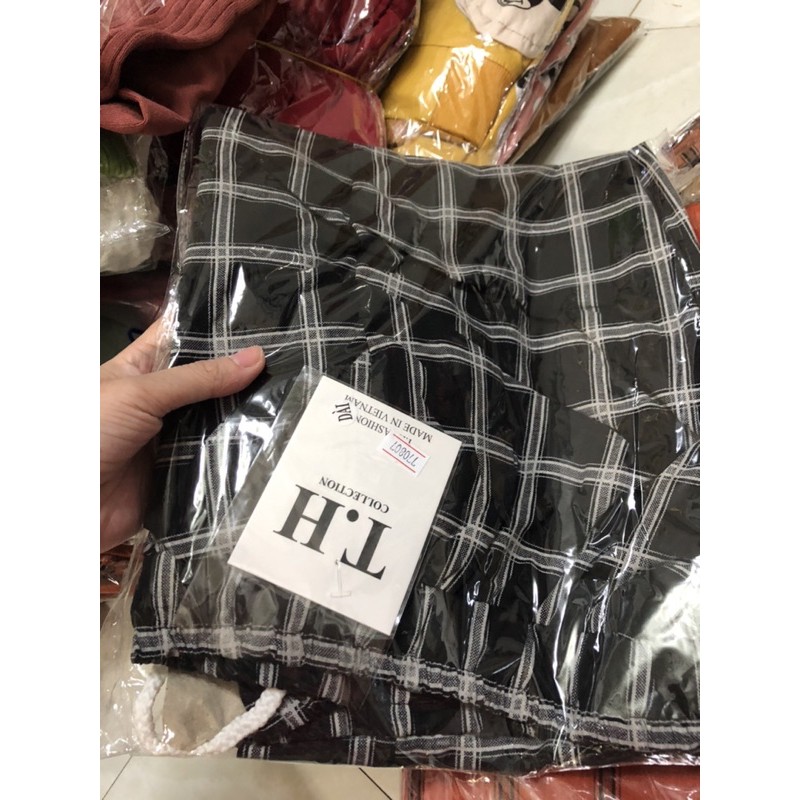 Quần vải sọc nữ