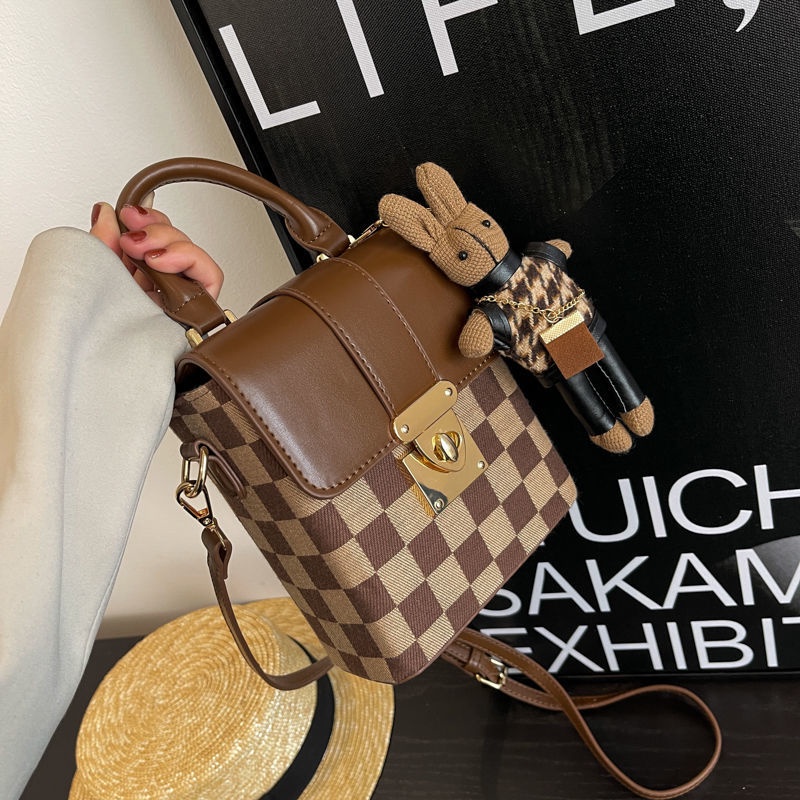 Túi Đeo Chéo Đựng Điện Thoại Phong Cách Phương Tây Thời Trang Cao Cấp 2022