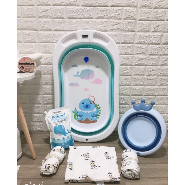 Chậu tắm gấp gọn cảm biến nhiệt cho bé