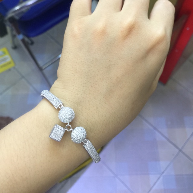 Vòng tay mạ vàng trắng