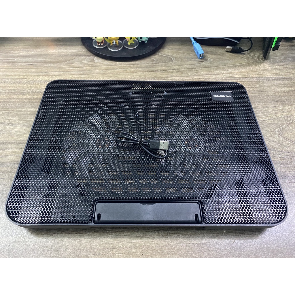 Đế tản nhiệt đèn led Cooler Master dành cho máy tính, laptop