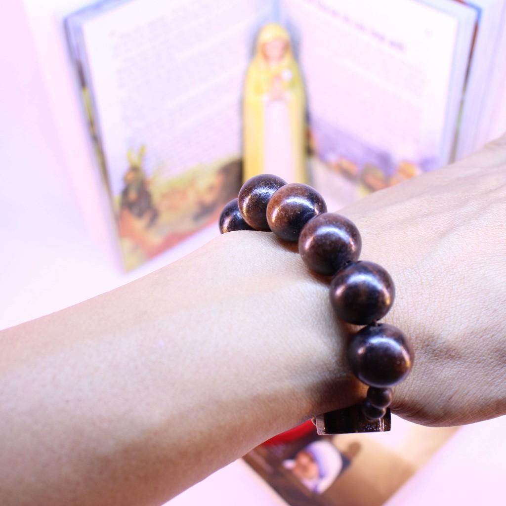 Vòng Tay Chuỗi Mân Côi Mun Sọc Nâu Đen Gỗ 14ly Thánh Giá khắc hình