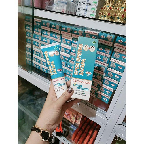 Kem chống nắng Nga xanh [CHÍNH HÃNG 100%] Nâng tone da_Không thấm nước bết dính_Giúp da mịn màng_trắng hồng xinh xắn | BigBuy360 - bigbuy360.vn