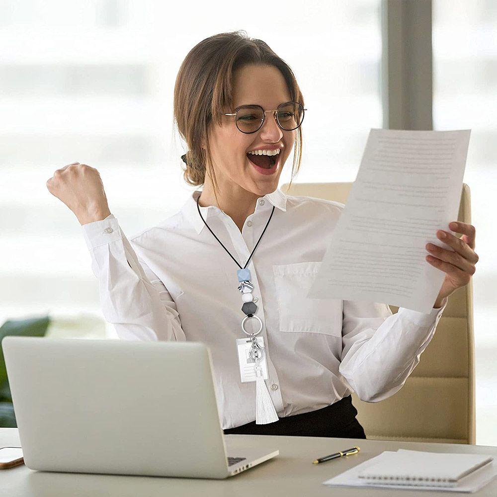 Móc Chìa Khóa / Vòng cổ / Huy Hiệu Bằng Silicon Tiện Dụng Cho Y Tá / Trường
