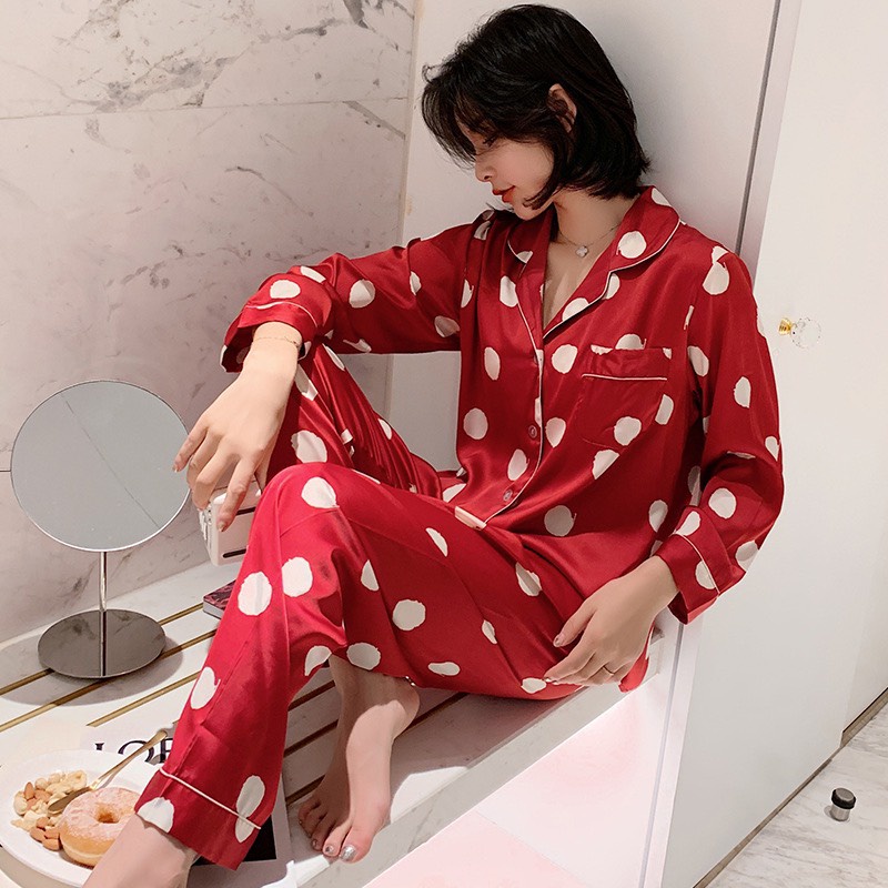 Pajamas Mặc Nhà Họa Tiết Chấm Bi Lụa Hàn AMANTA45AMTP