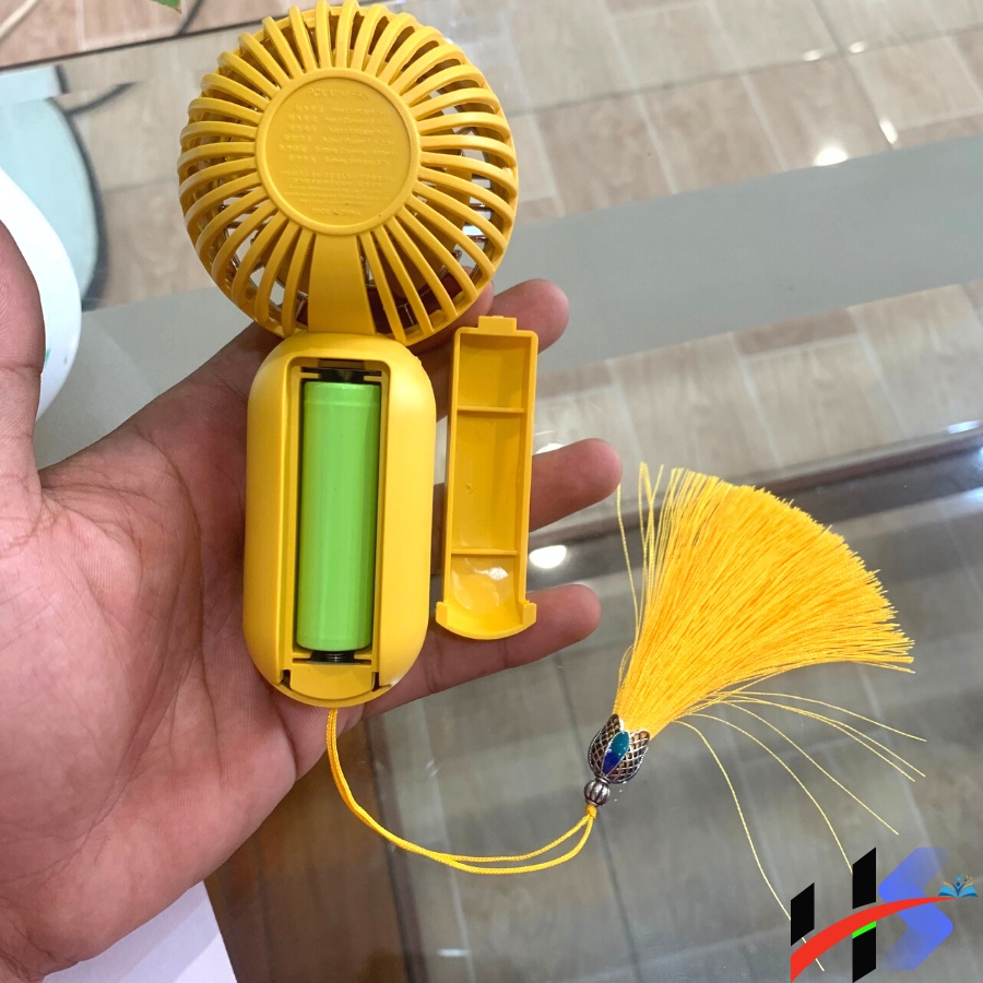 Quạt cầm tay mini Qcone PCX thiết kế dễ thương 4 cánh quạt, kèm 1 tấm che cánh quạt thay thế
