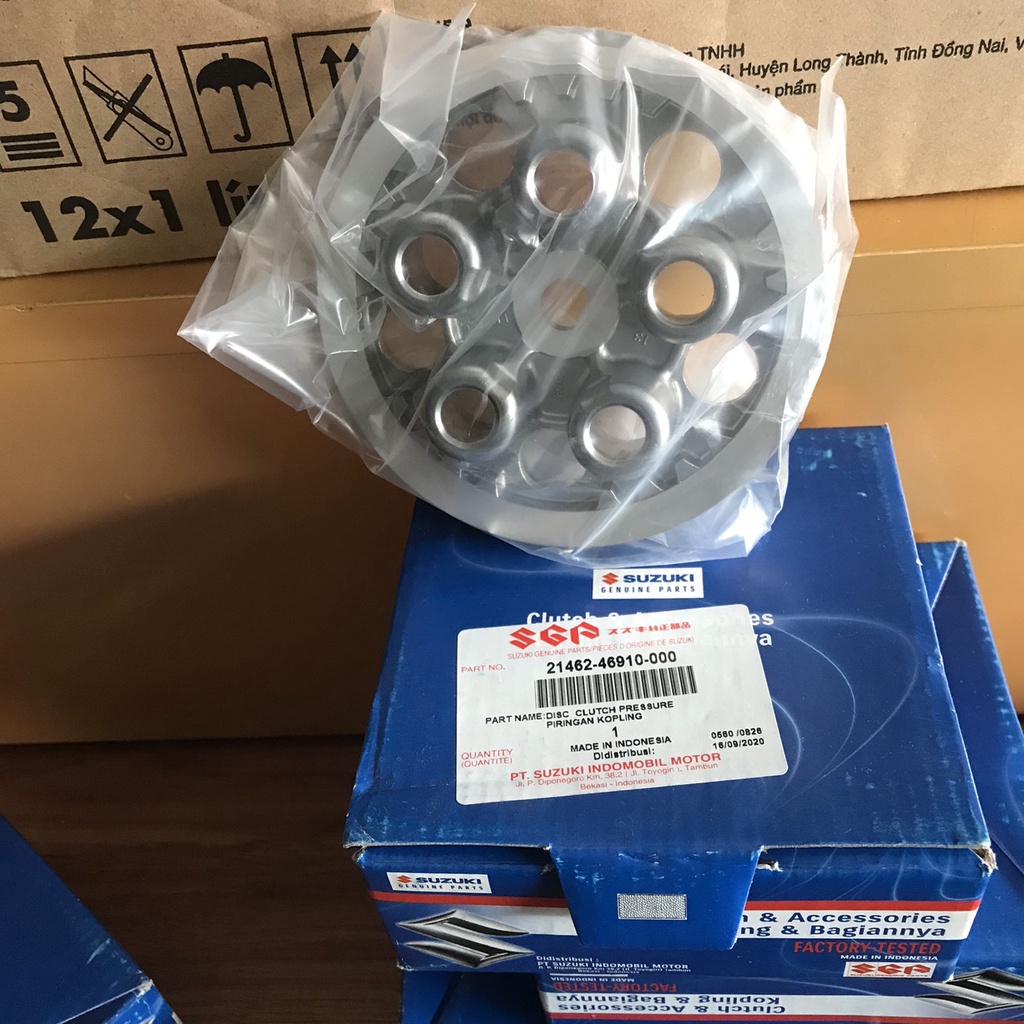 Bông sen nồi (má nồi ngoài) Raider xăng cơ zin Suzuki - 21462-46910-000