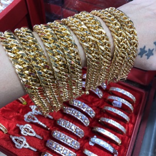 Lắc tay màu vàng 24k