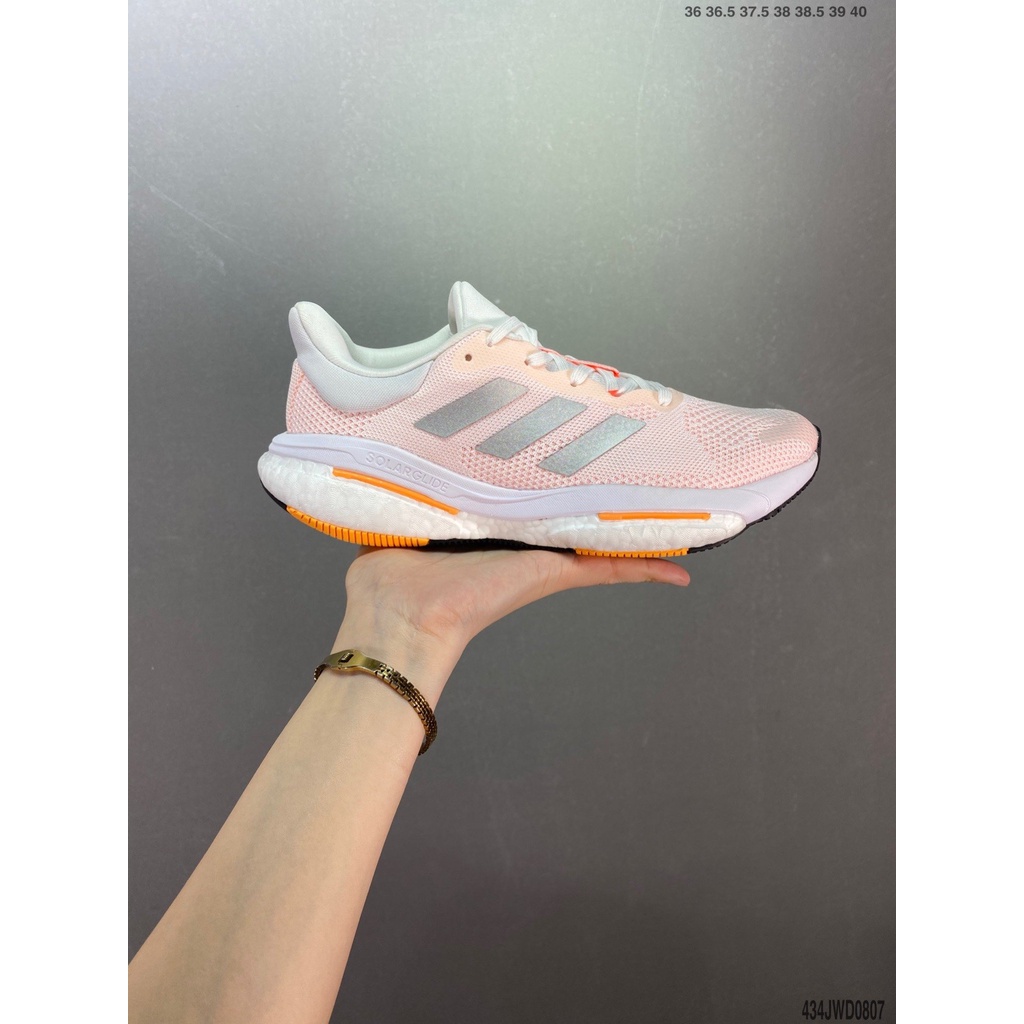 ? Adidas Solar Glide 5 Retro Tennis này thiết kế để giúp bạn tốc độ mới để lấy mục tiêu mới Áo Dệt Kim Mate Top Vừa Và Vừa Hiệu BOOST