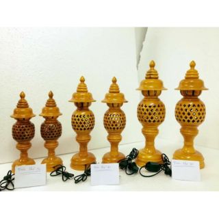 Đèn thờ bằng gỗ
