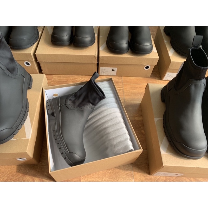 Bốt cổ ngắn zara chất liệu chống thấm nước hàng xuất dư | BigBuy360 - bigbuy360.vn