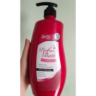 Sữa tắm SheNa Plus.