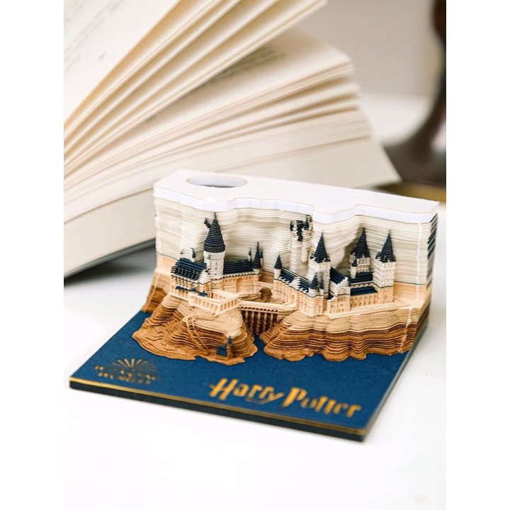 Giấy note mô hình lâu đài HARRY POTTER 3D bìa cứng sinh động 160 tờ tặng kèm đèn LED trang trí bàn học, bàn làm việc-Ráp