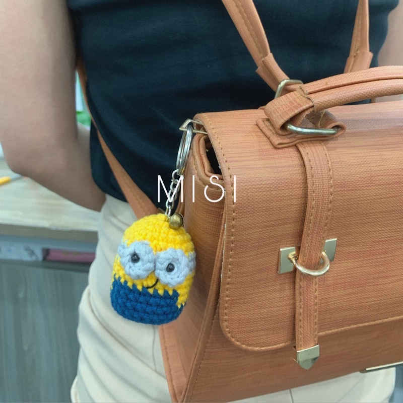 Móc khoá Minion bằng len