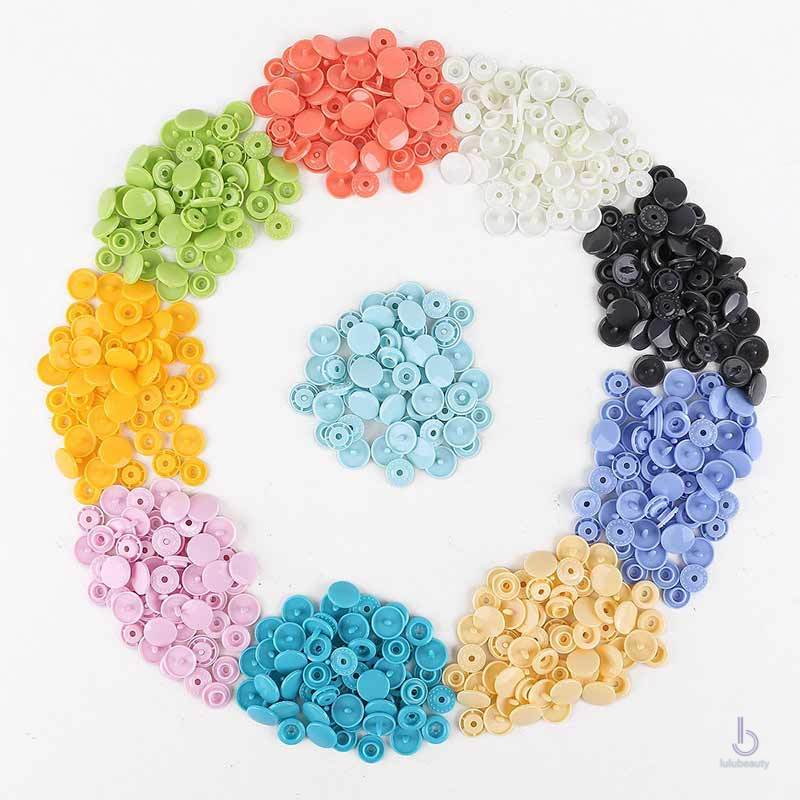Bộ kìm bấm cầm tay + 150 nút nhựa 1.2cm 15 màu