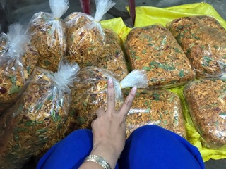 Khô gà cay lá chanh