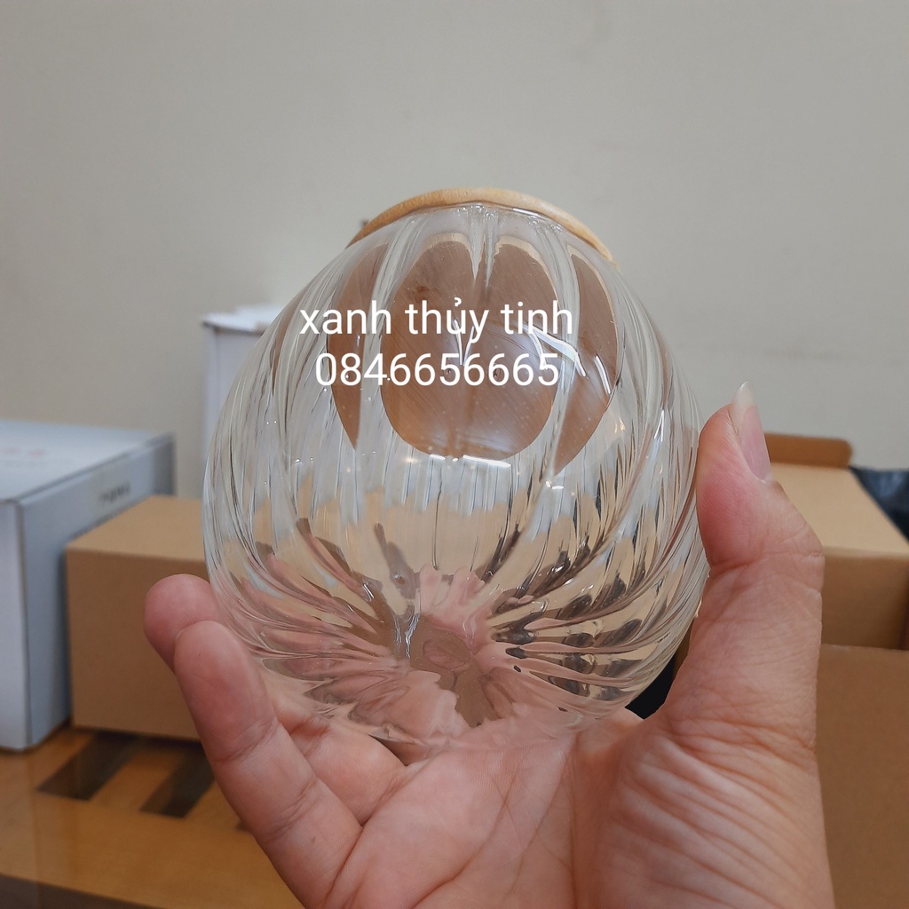 Hũ thuỷ tinh sọc nắp gỗ đựng trà, bánh kẹo, đồ khô dung tích 800ml - HT1