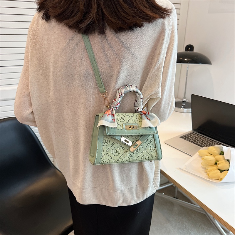 Túi Đeo Chéo Vai Bằng Lụa Thời Trang Đơn Giản Cho Nữ