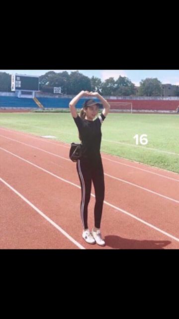 Quần legging viền hai sọc hình thật chụp sàn