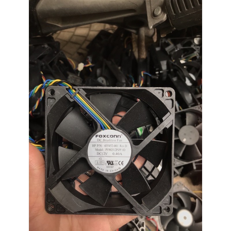 Fan 12v 9cm 0.4A Foxconn sẵn đầu cắm