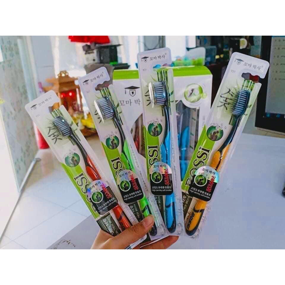 Bàn chải đánh răng Bossi 921 Hàn Quốc - Bàn chải than tre hoạt tính