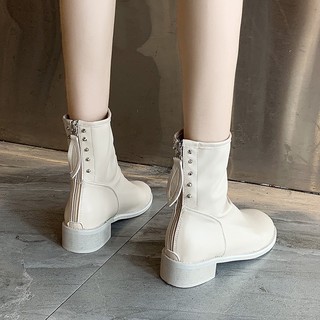 Boot nhăn da mềm khoá viền đinh đế thấp 2cm