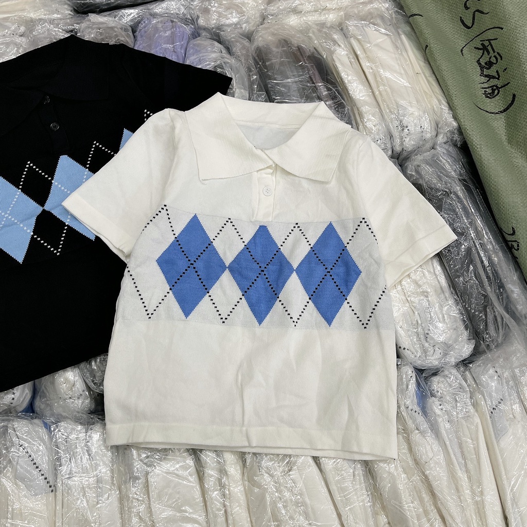 ÁO LEN CỔ BẺ CROPTOP HỌA TIẾT HÌNH THOI MÀU XANH PHONG CÁCH DỄ THƯƠNG