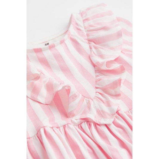 Váy bé gái bèo trước và sau HM aut