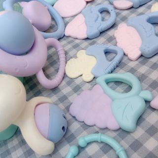 Bộ Đồ Chơi Xúc Xắc Gặm Nướu Nhựa ABS An Toàn Cho Bé 16 Món Có Hộp Đựng XX21