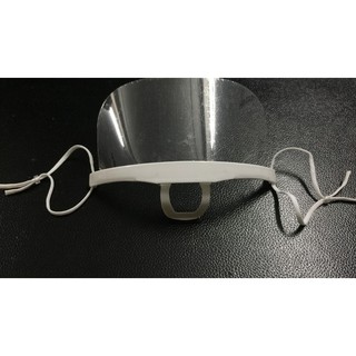 Khẩu trang nhựa trong suốt