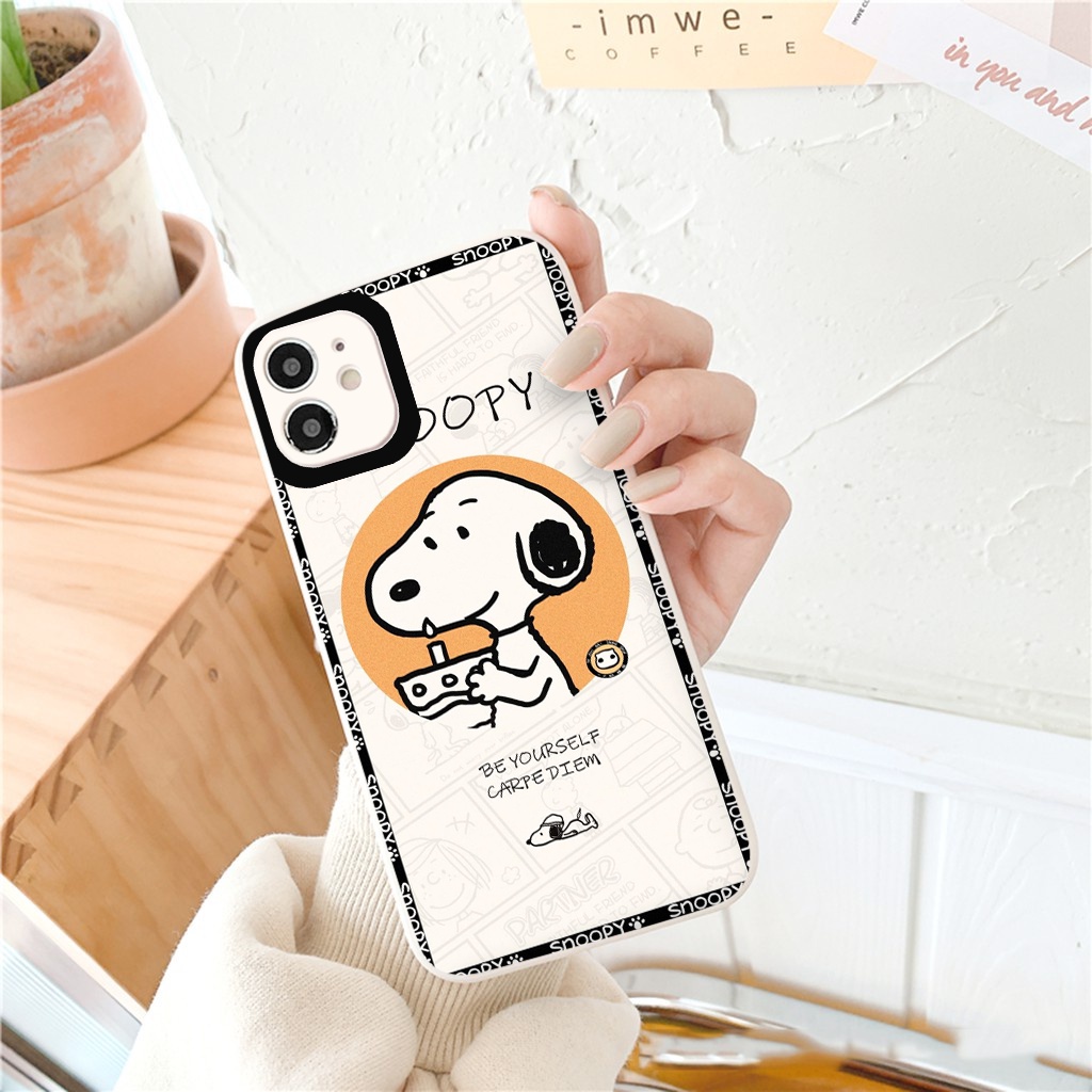 Ốp điện thoại iphone hình chú chó snoopy đáng yêu cạnh vuông ốp iphone 11 11pro 11pro max x xr xs xs max 6 7 8 plus